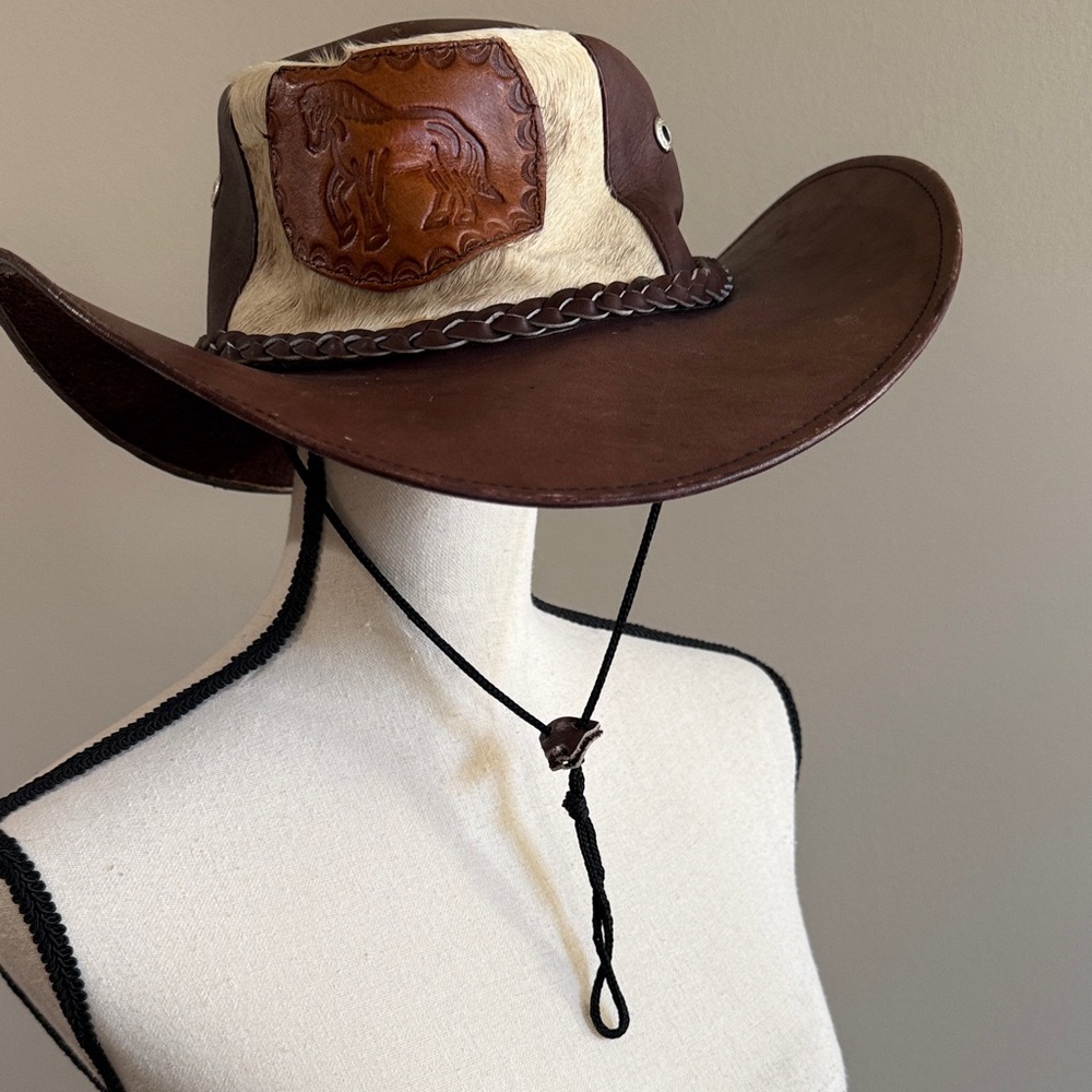 Handmade Western-style Cowboy Hat Crafted From Genuine Brown Cowhide Leather - Picture 3 of 8